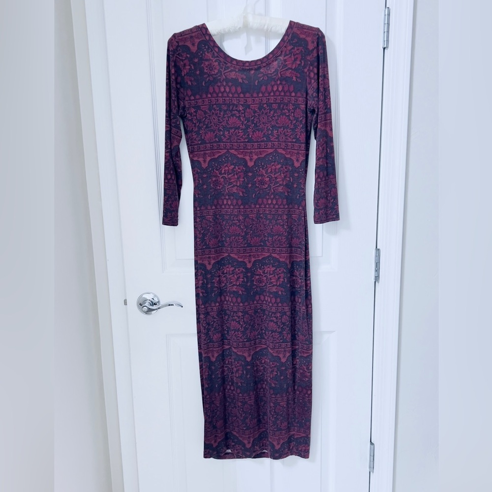 Novella Royale Burgundy and Black Floral Maxi Dress